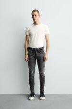 SKINNY FIT JEANS